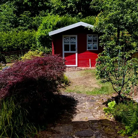 Roter Fuchsbau Am Eichwald Chalé