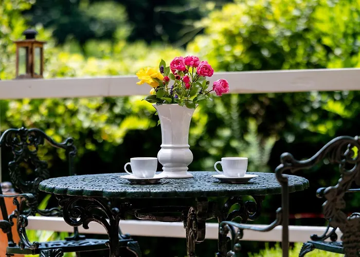 Roter Fuchsbau Am Eichwald * Gossersweiler-Stein