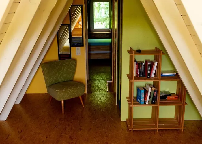 Roter Fuchsbau Am Eichwald