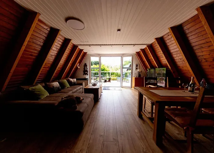 Roter Fuchsbau Am Eichwald Chalé *